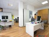 Offices to let in Uredski prostor 824 m2, Novi Zagreb