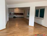 Offices to let in MADRIA living&working