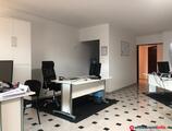 Offices to let in MADRIA living&working