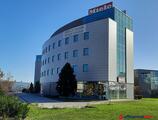 Offices to let in Tradeco Centar