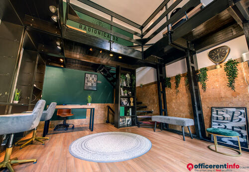 Offices to let in Radionica 32