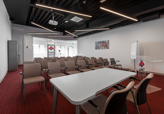 How coworking spaces help networking and grow your business