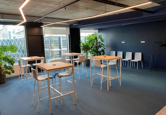 Fully Furbished Offices for Leas in A class building